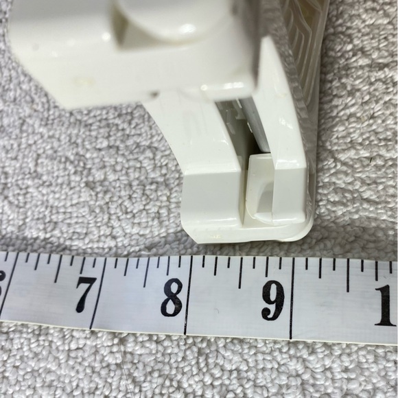 5/$35 Vintage The Pampered Chef White Egg Slicer Plus - Picture 14 of 16